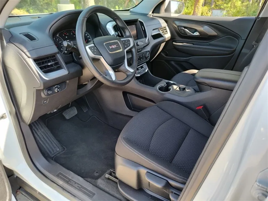 2024 Gmc Terrain SLE photo 1