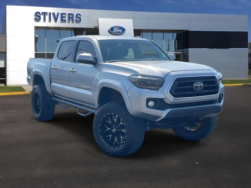 2023 Toyota Tacoma SR5 V6 photo 1