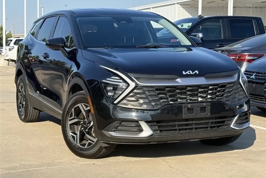 2024 Kia Sportage LX photo 1