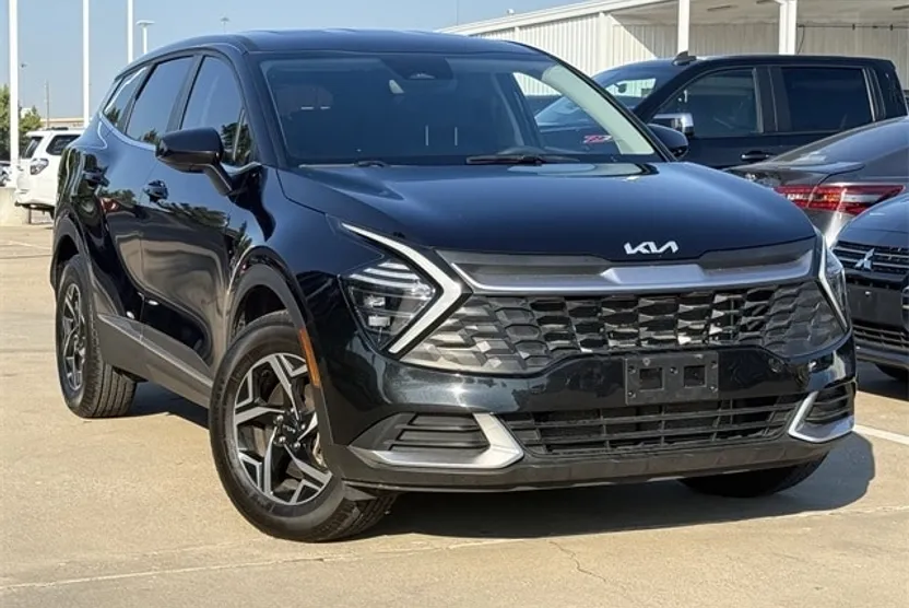 2024 Kia Sportage LX photo 1