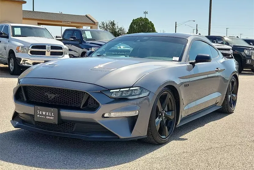 2022 Ford Mustang GT Premium photo 1