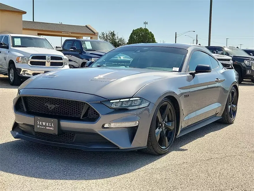 2022 Ford Mustang GT Premium photo 1