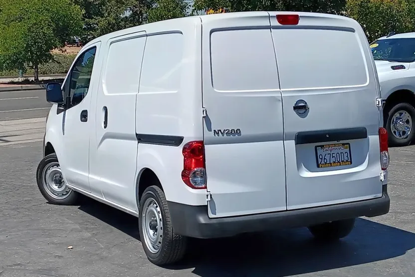 2021 Nissan NV200 S photo 1