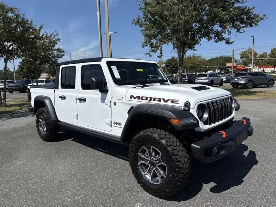 2025 Jeep Gladiator Mojave photo 1