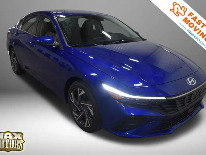 2025 Hyundai Elantra SEL Convenience photo 1