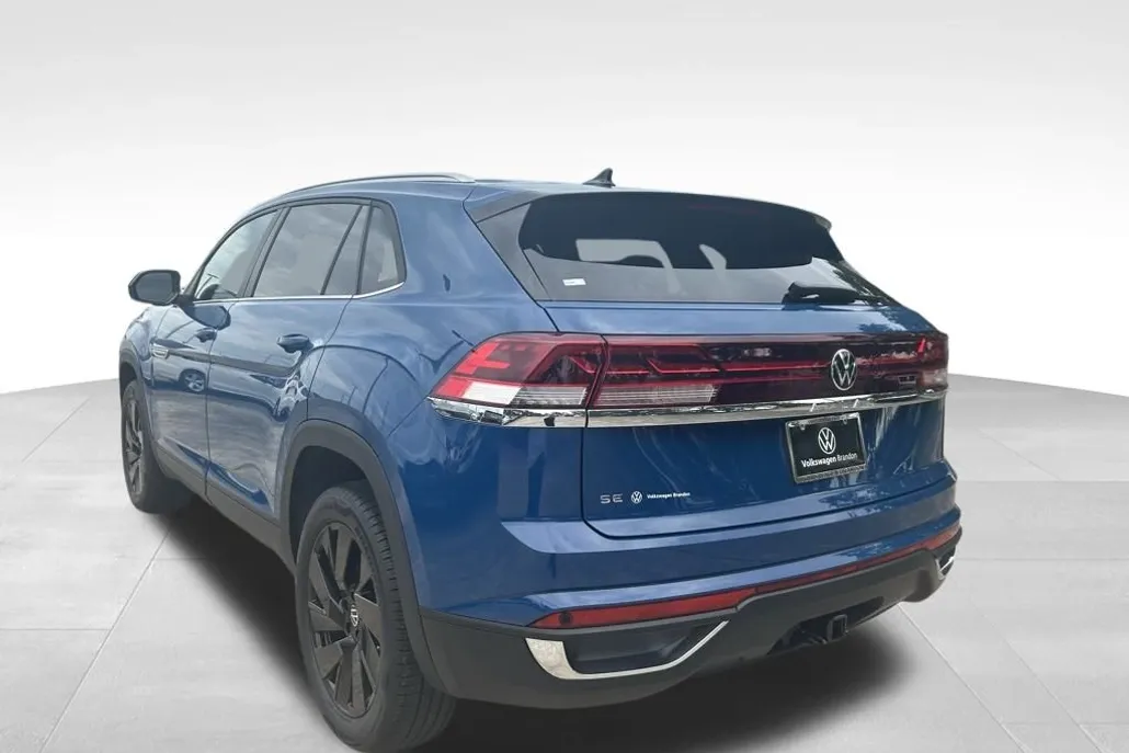 2026 Volkswagen Atlas Cross Sport SE Technology photo 1