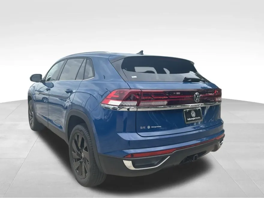2026 Volkswagen Atlas Cross Sport SE Technology photo 1