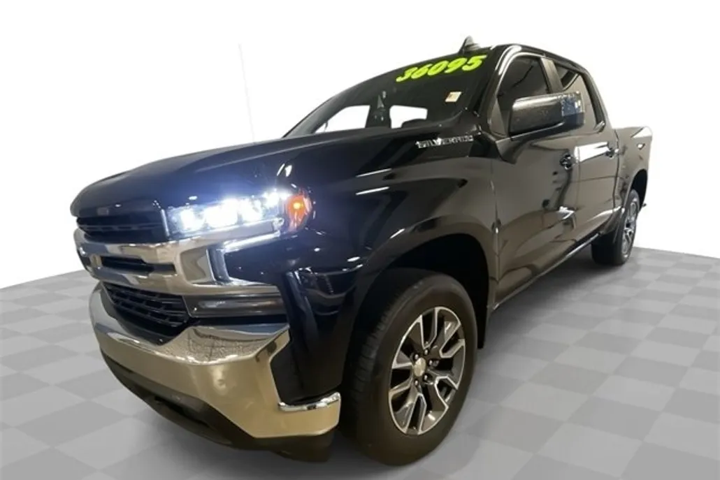 2022 Chevrolet Silverado 1500 LT photo 1