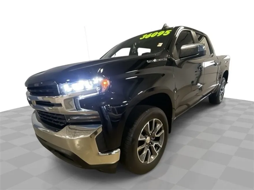 2022 Chevrolet Silverado 1500 LT photo 1