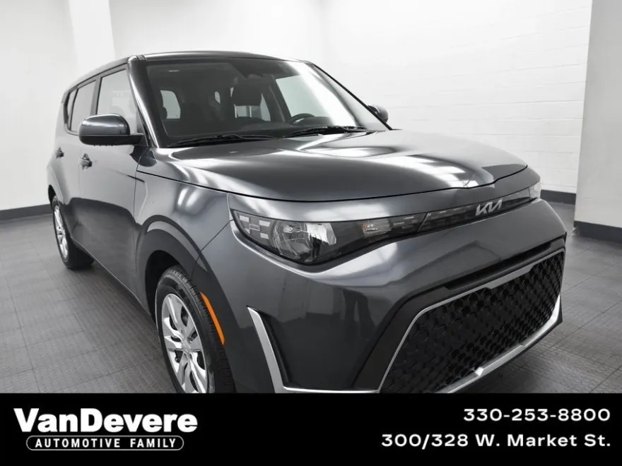 2023 Kia Soul LX photo 1