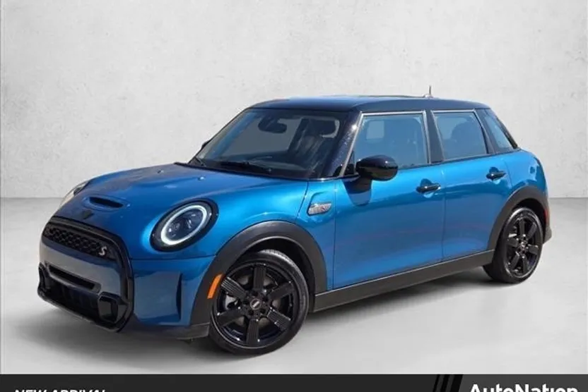 2024 Mini Cooper Hardtop S 4 Door photo 1