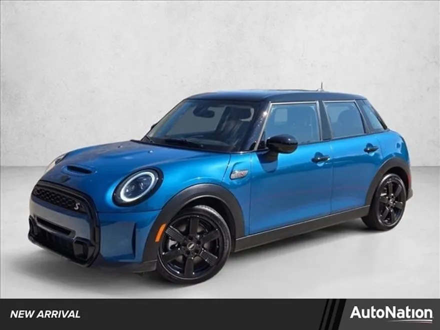 2024 Mini Cooper Hardtop S 4 Door photo 1