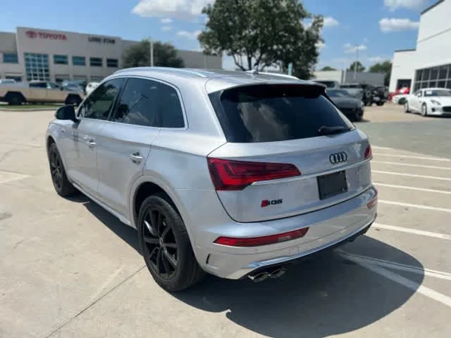 2022 Audi SQ5 Premium photo 1