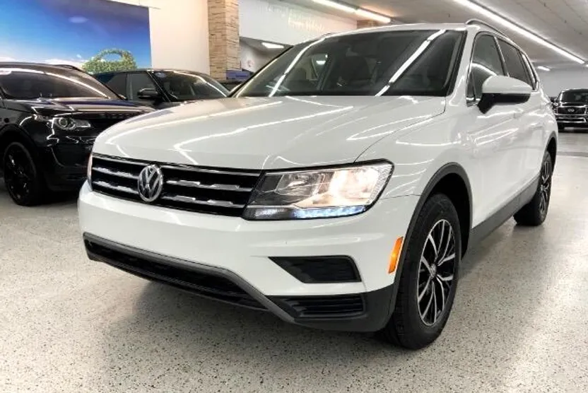 2021 Volkswagen Tiguan SE photo 1
