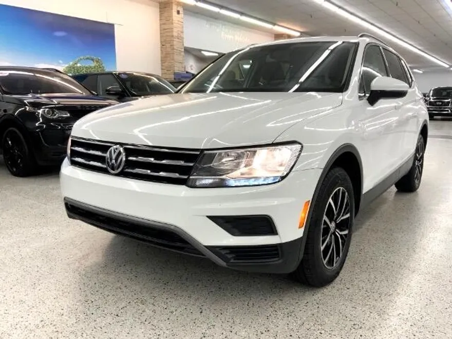 2021 Volkswagen Tiguan SE photo 1