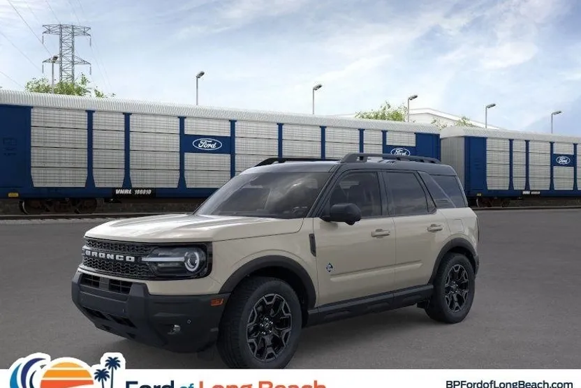 2025 Ford Bronco Sport Outer Banks photo 1