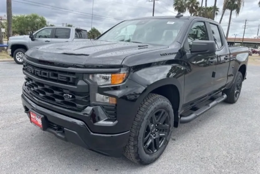 2026 Chevrolet Silverado 1500 Custom photo 1