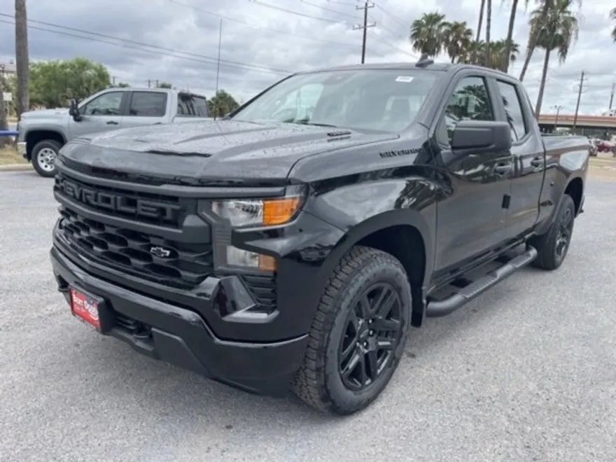 2026 Chevrolet Silverado 1500 Custom photo 1