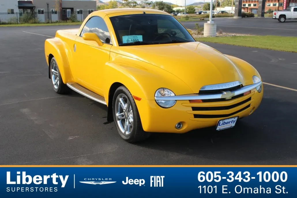 2005 Chevrolet SSR Base photo 1