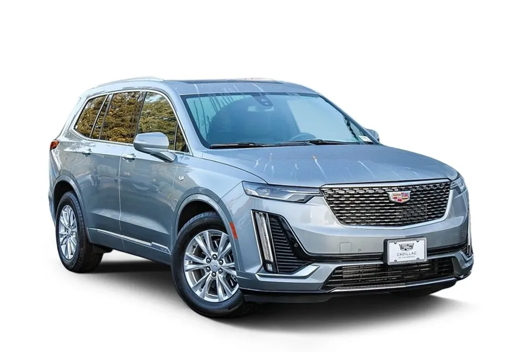 2025 Cadillac XT6 Luxury photo 1