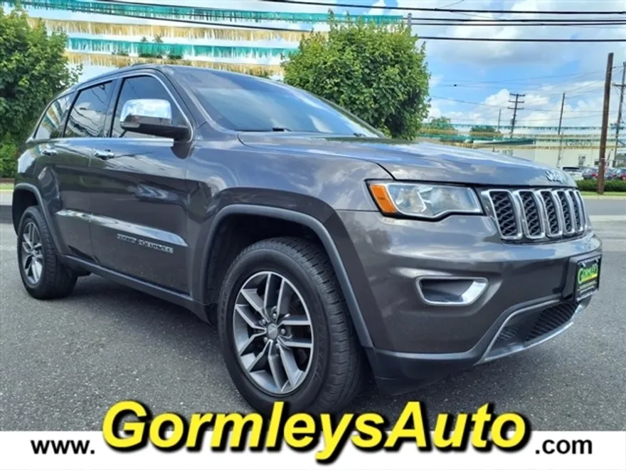 2017 Jeep Grand Cherokee Limited photo 1