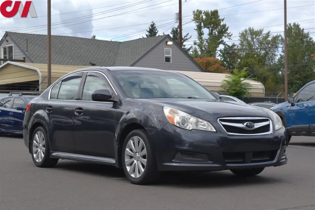 2010 Subaru Legacy 3.6R Limited photo 1