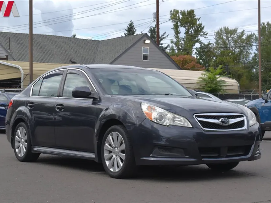 2010 Subaru Legacy 3.6R Limited photo 1