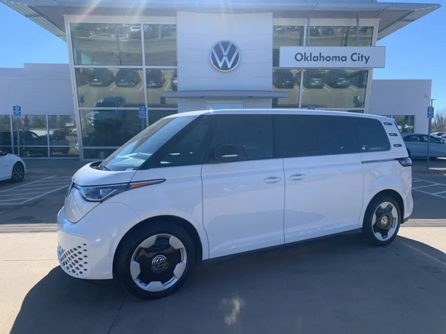 2025 Volkswagen ID. Buzz Pro S photo 1