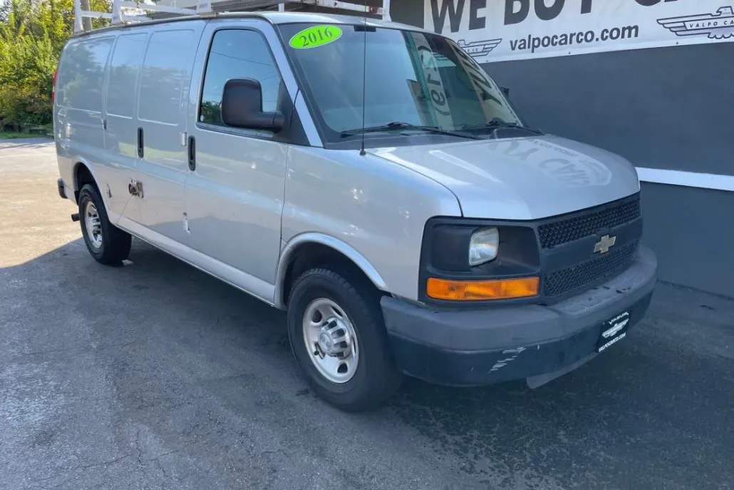 2016 Chevrolet Express 2500 Cargo Van photo 1