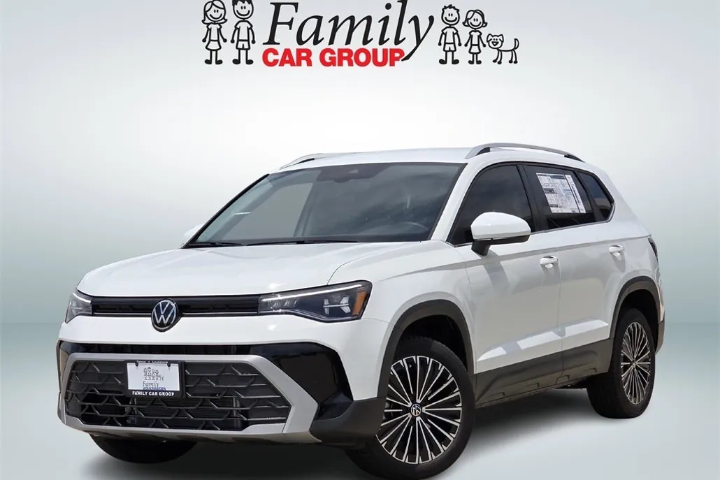 2025 Volkswagen Taos SE photo 1