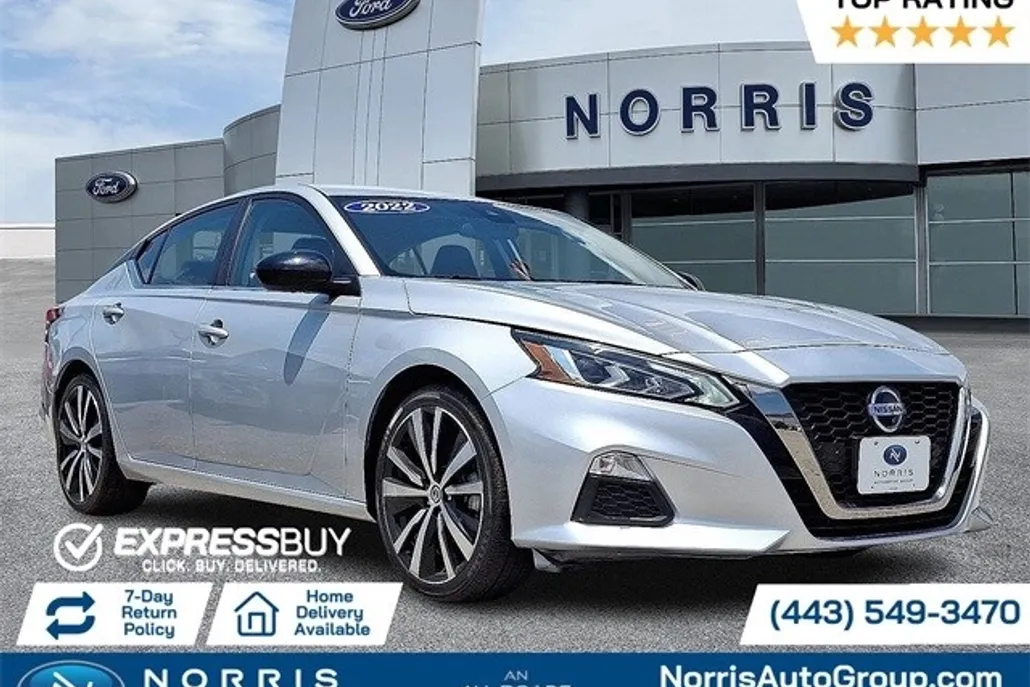 2022 Nissan Altima 2.5 SR photo 1