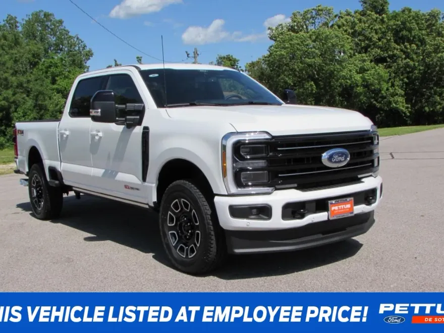 2025 Ford F-250 Platinum photo 1