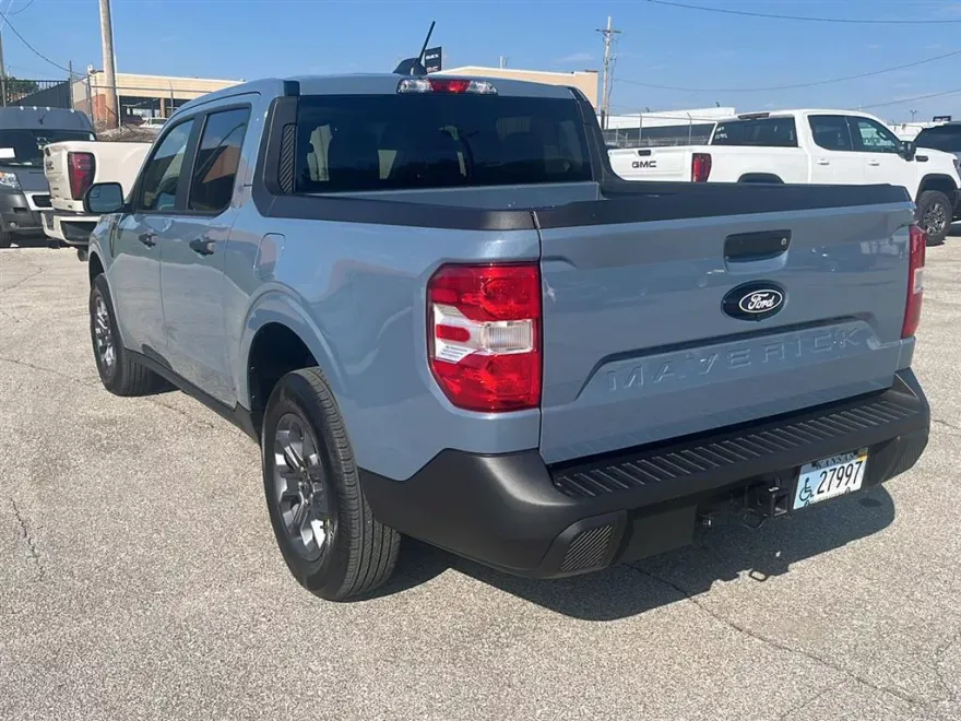 2025 Ford Maverick XLT photo 1