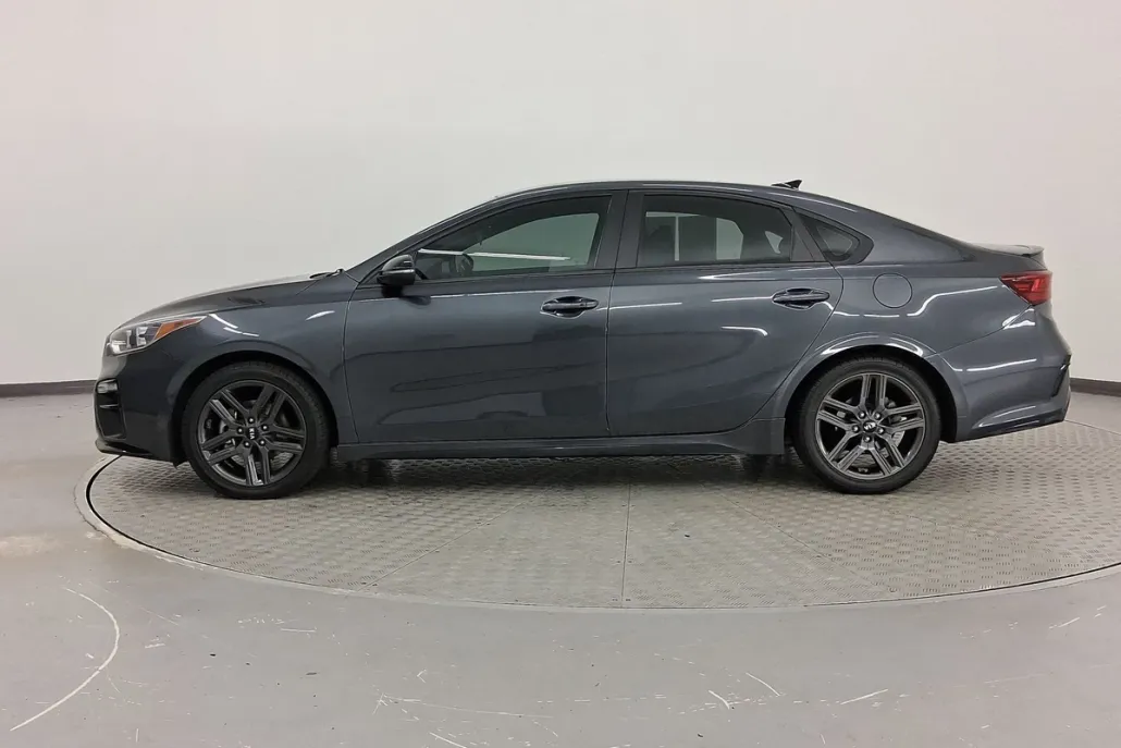 2020 Kia Forte GT-Line photo 1