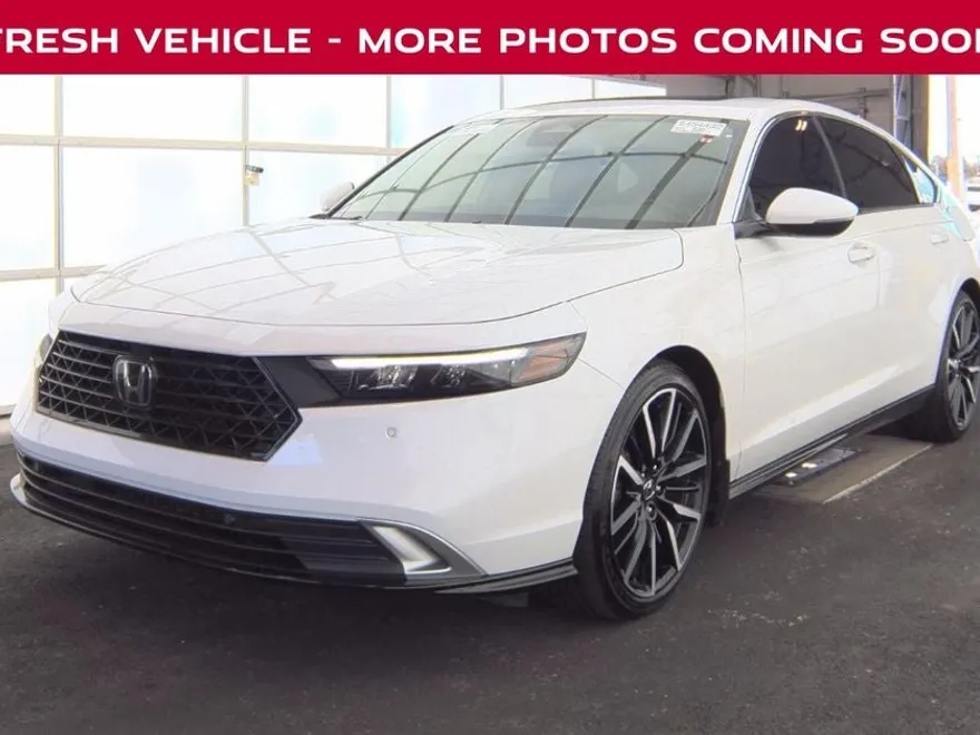 2024 Honda Accord Hybrid Touring photo 1