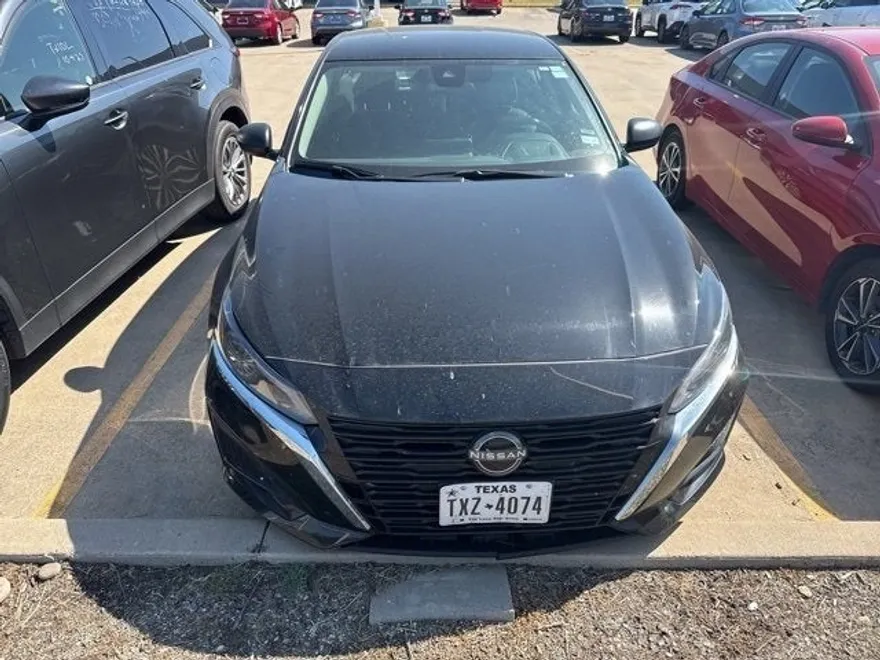 2024 Nissan Altima 2.5 SV photo 1