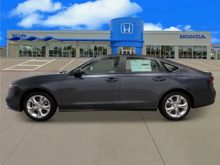 2025 Honda Accord LX photo 1