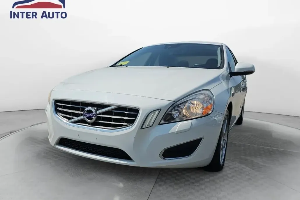 2013 Volvo S60 T5 photo 1