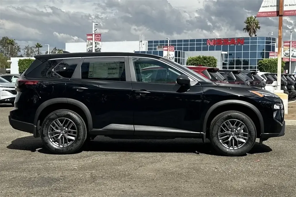 2026 Nissan Rogue S photo 1
