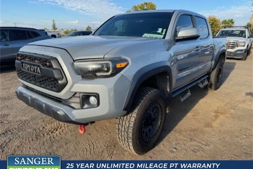 2019 Toyota Tacoma TRD Off-Road photo 1