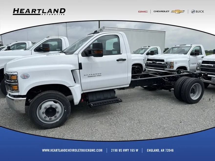 2023 Chevrolet Silverado 5500HD Work Truck photo 1