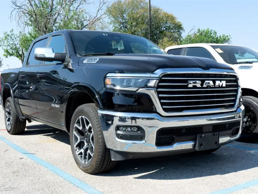 2025 Ram 1500 Laramie photo 1