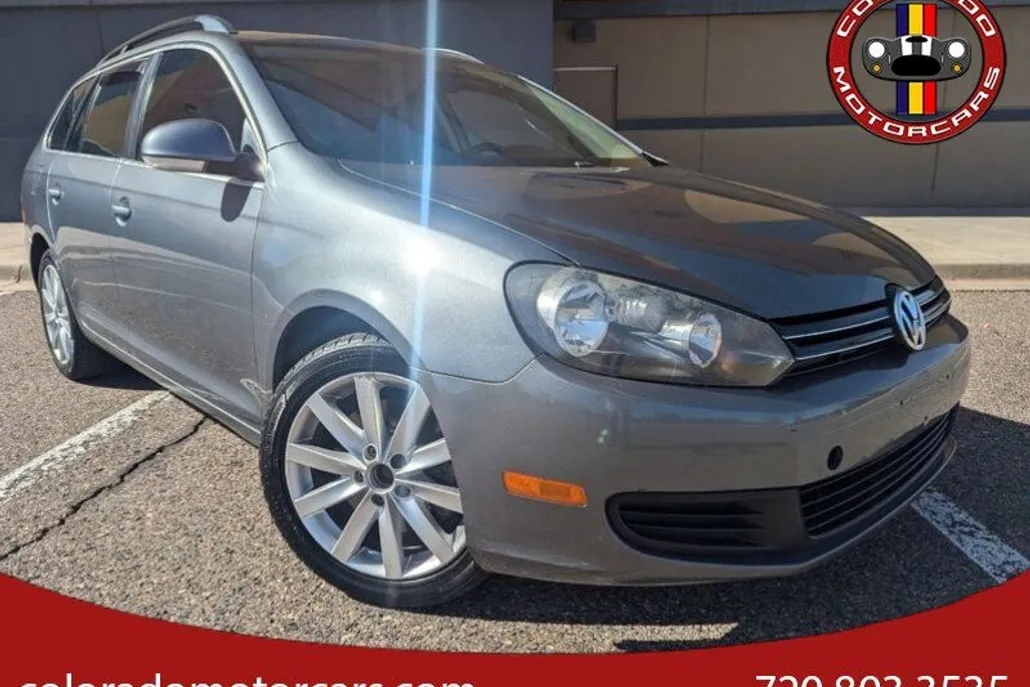 2011 Volkswagen Jetta SportWagen TDI photo 1