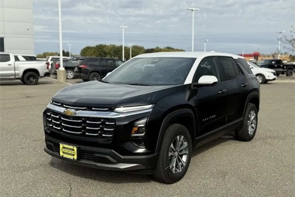 2025 Chevrolet Equinox LT photo 1