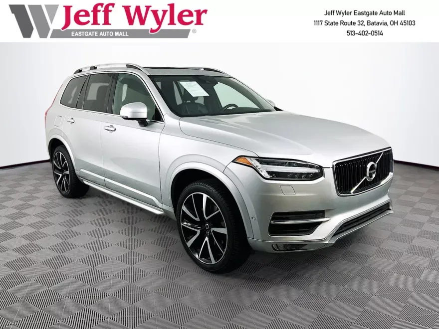 2018 Volvo XC90 Momentum photo 1