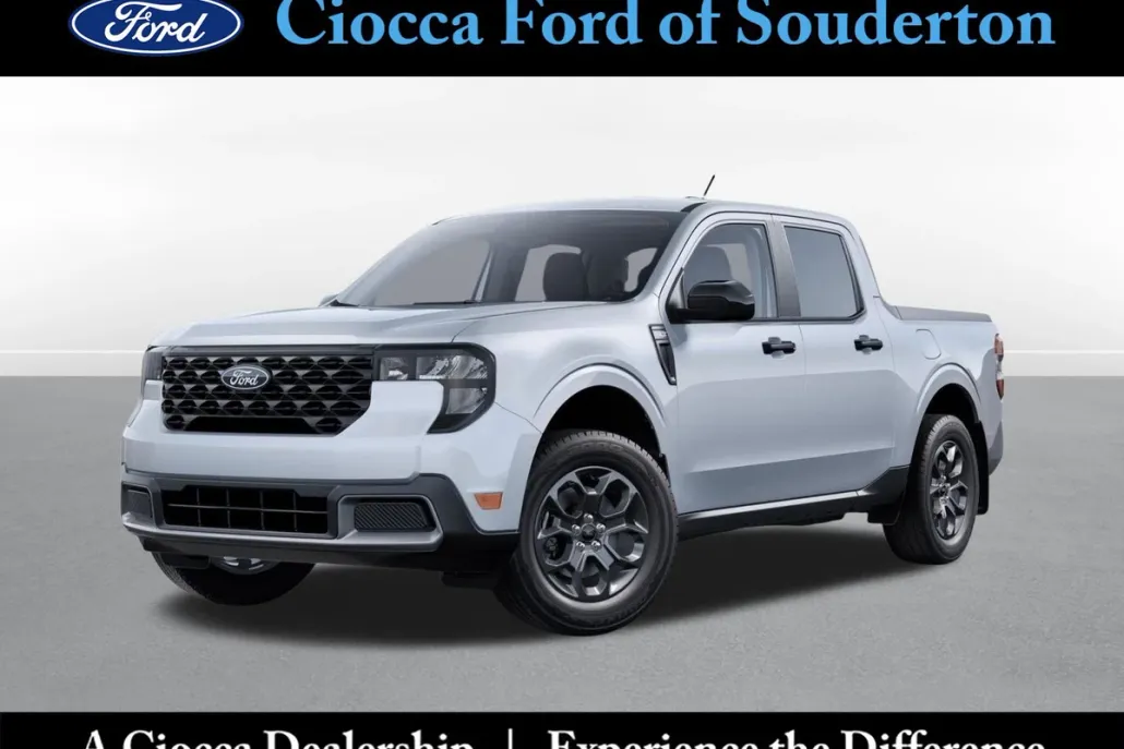 2025 Ford Maverick XLT photo 1