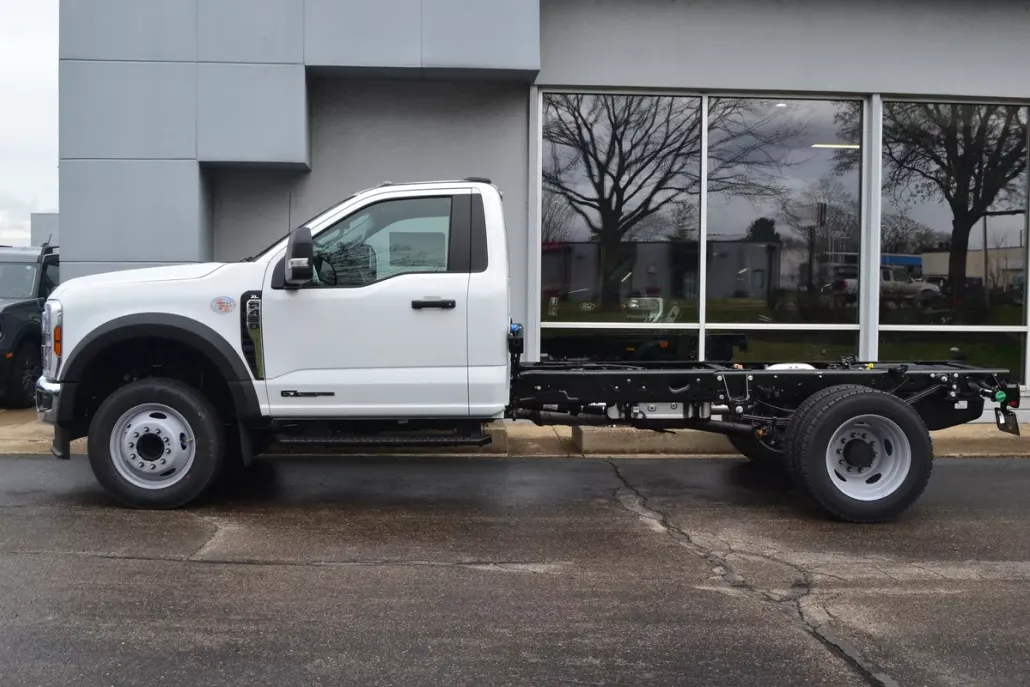2025 Ford F-450 XL photo 1