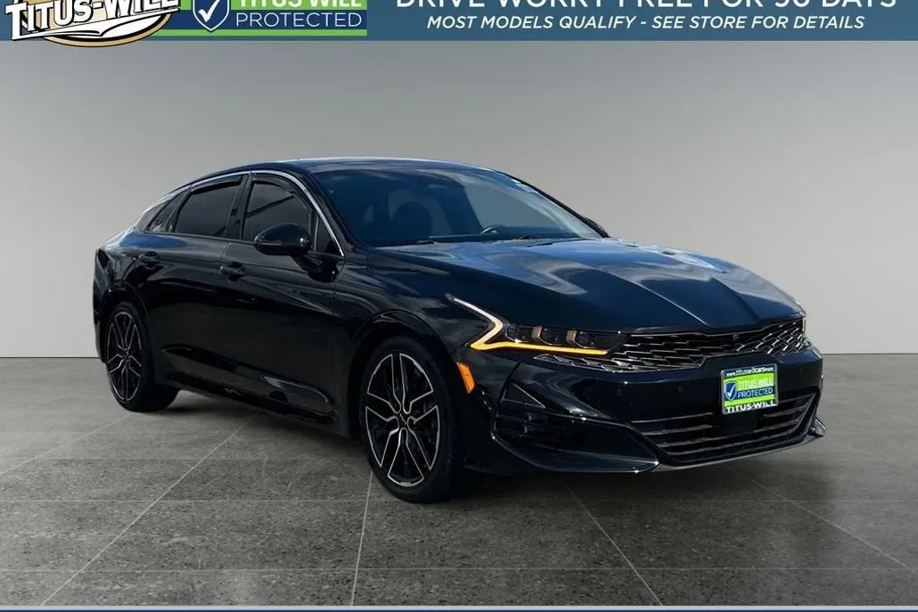 2023 Kia K5 GT photo 1