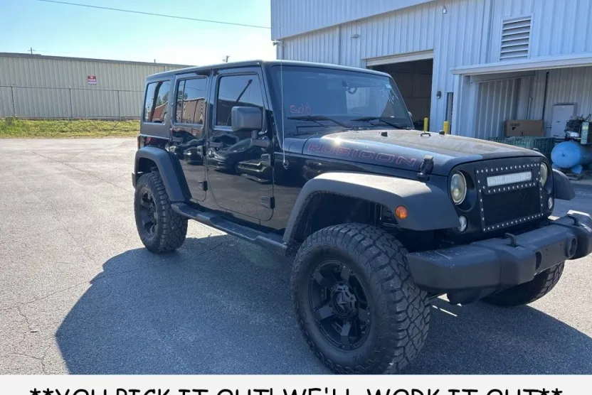 2015 Jeep Wrangler Unlimited Rubicon photo 1