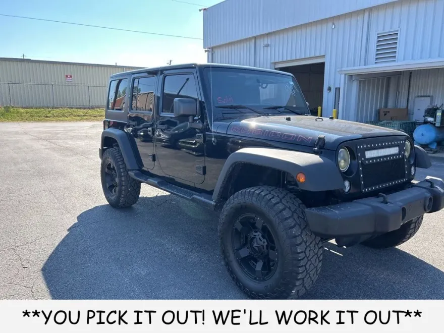 2015 Jeep Wrangler Unlimited Rubicon photo 1